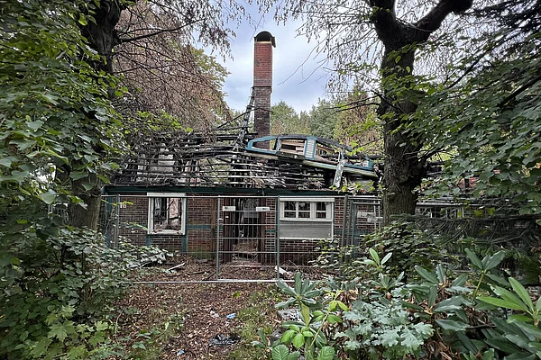 Ein Feuer in der Nacht zum 11. Juli 2023 hat die Suck'sche Kate zerstört.