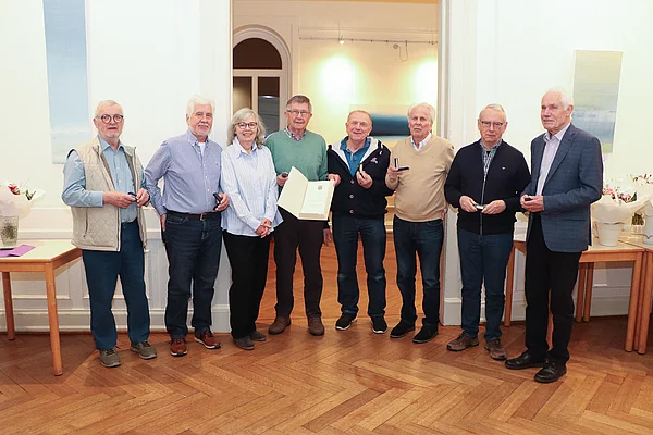 Gruppenfoto der ausgezeichneten Mittwochsgruppe des Heimat- & Bürgervereins Glinde.