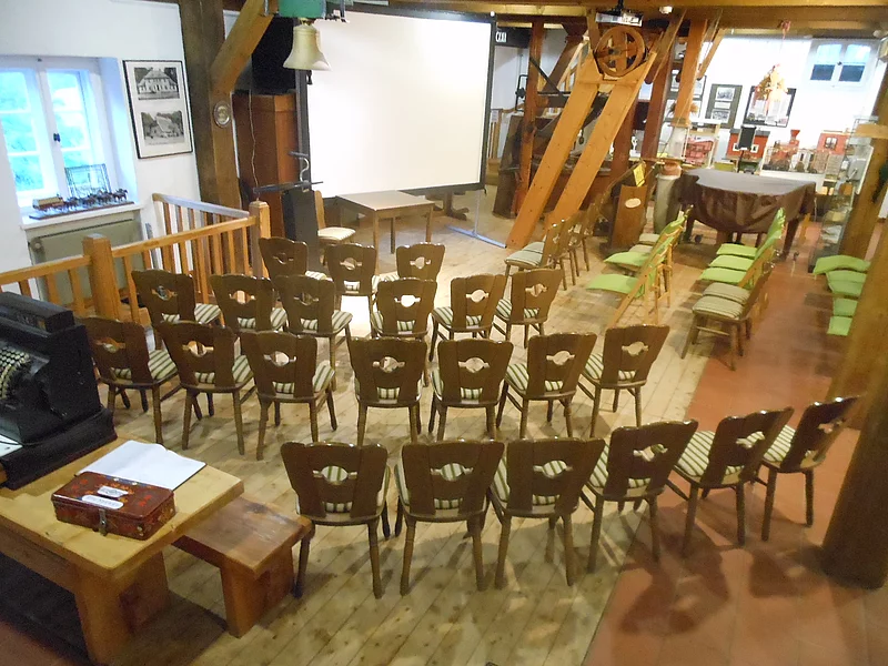 Dies ist ein Foto von Ausstellungstücken der Glinder Kupfermühle.
