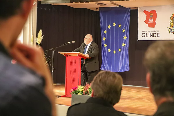 Martin Radtke von CDU und DRK beim Festakt der FFW Glinde. Foto: Stadt Glinde