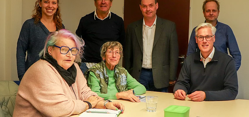 Die Fairtrade-Steuerungsgruppe auf einem Gruppenfoto.