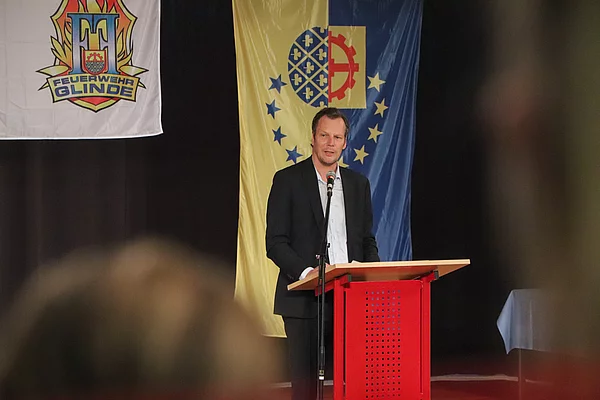 Bürgervorsteher Claus Peters beim Festakt der FFW Glinde. Foto: Stadt Glinde