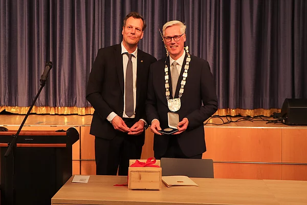 Bürgervorsteher Claus Peters und Rainhard Zug.