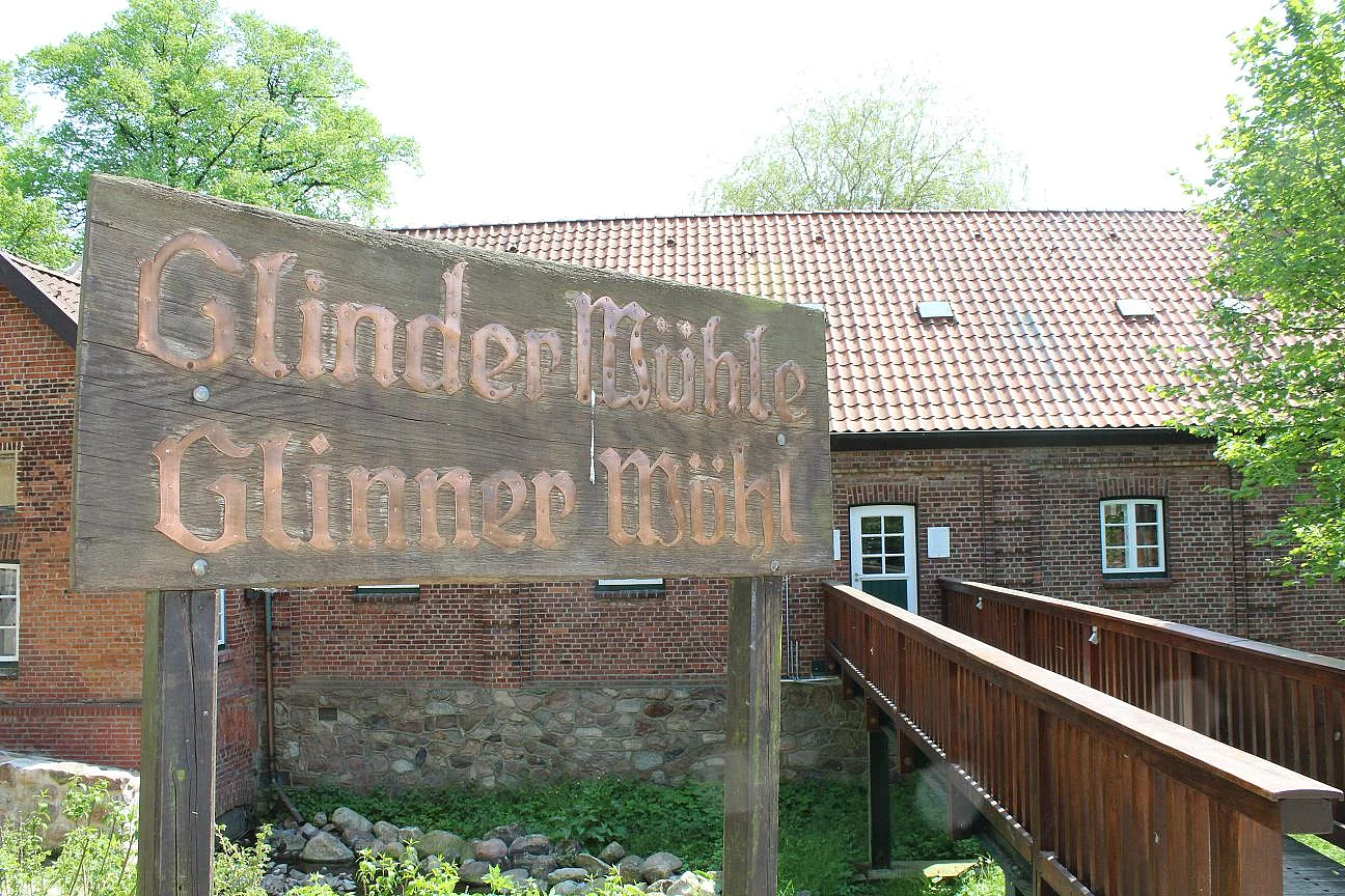 Die Glinder Kupfermühle von außen. Dies ist ein Foto von der Glinder Kupfermühle von außen.