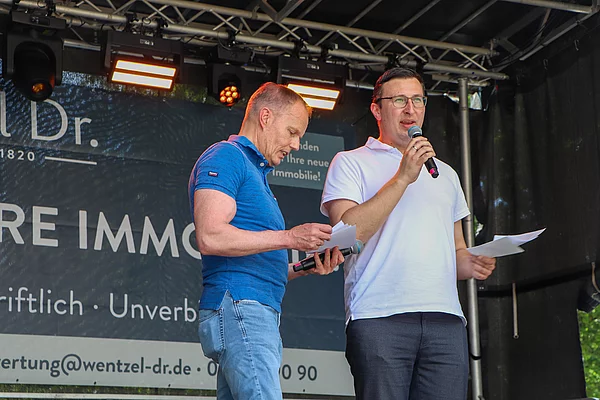 Interview mit dem Bürgermeister Patrick Klose auf der Bühne