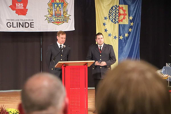 Von der befreundeten Feuerwehr aus dem finnischen Otava waren auch Vertreter beim Festakt dabei. Foto: Stadt Glinde