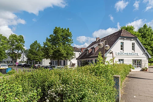 Die Dorfstraße in Glinde. Dies ist ein Foto von der Dorfstraße in Glinde.