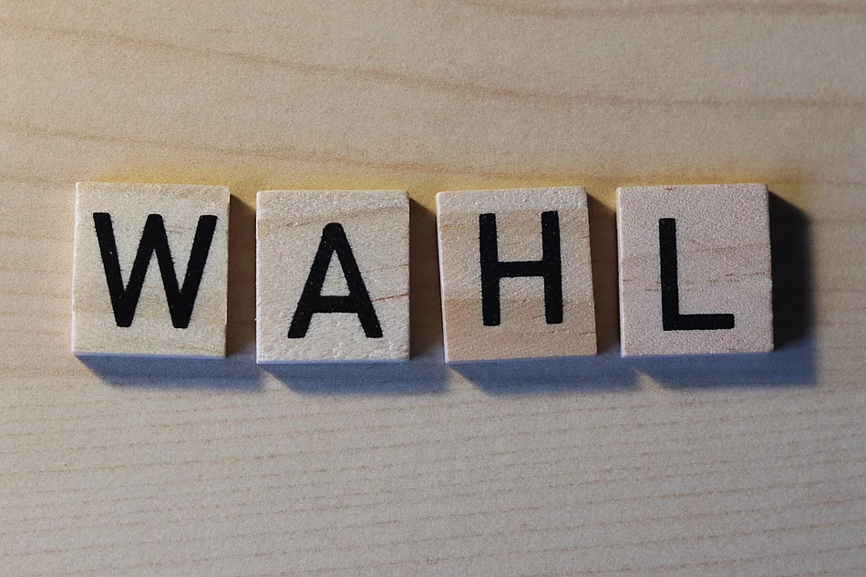 Buchstaben zeigen das Wort Wahl